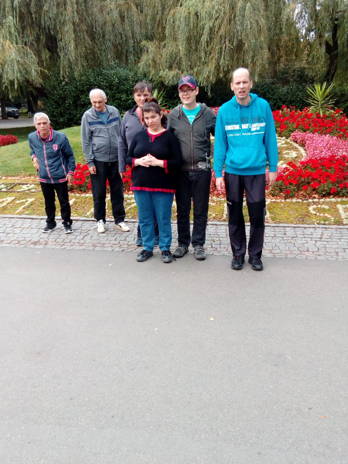 Lázeňský park je velmi hezky osázen pestrými květinami