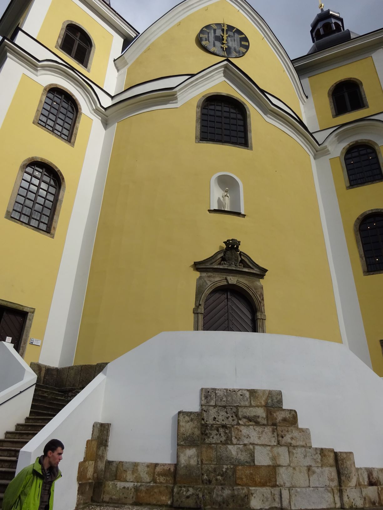 Mejestátní průčelí