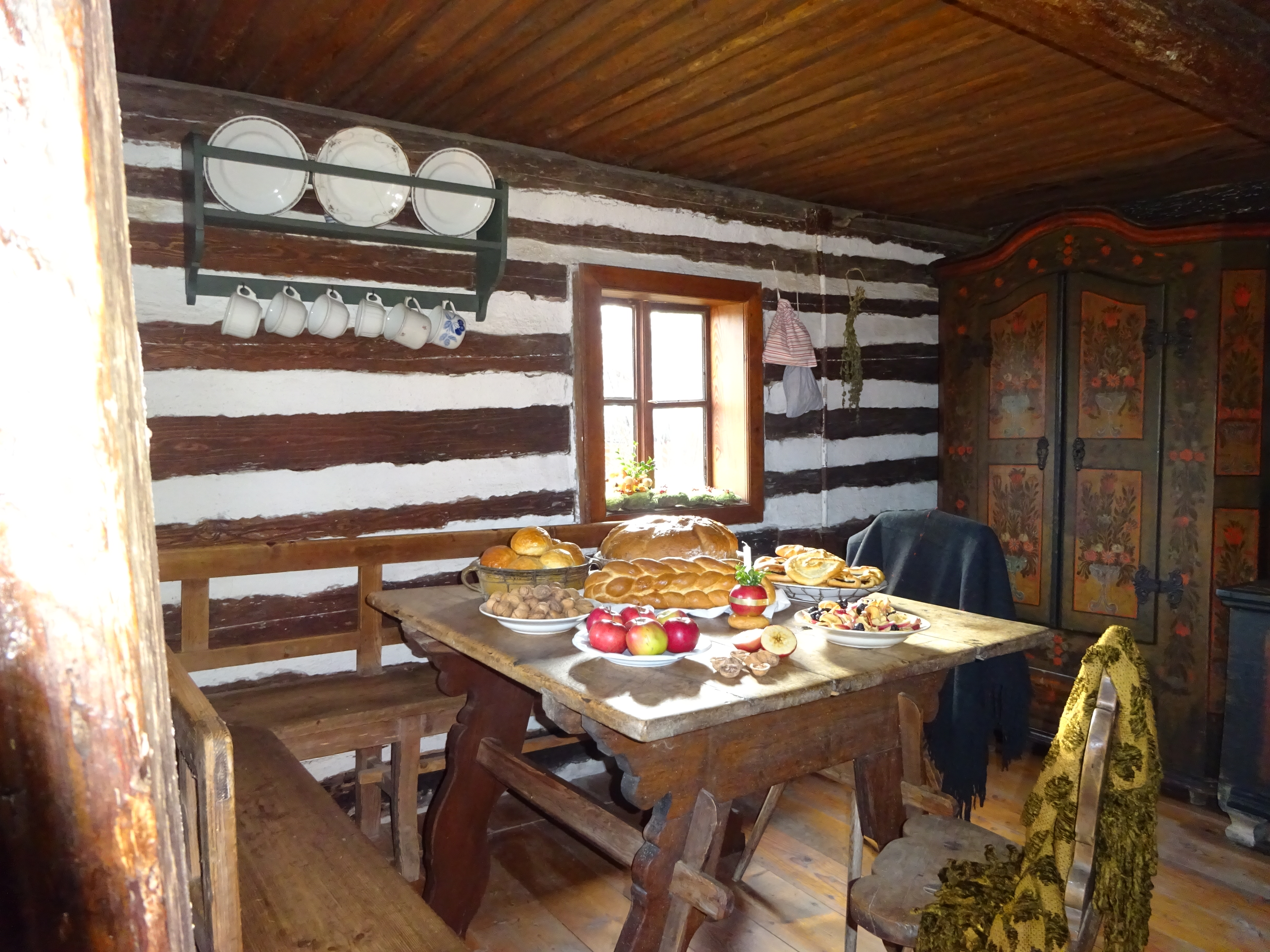 Sváteční tabule ve skromnějším provedení