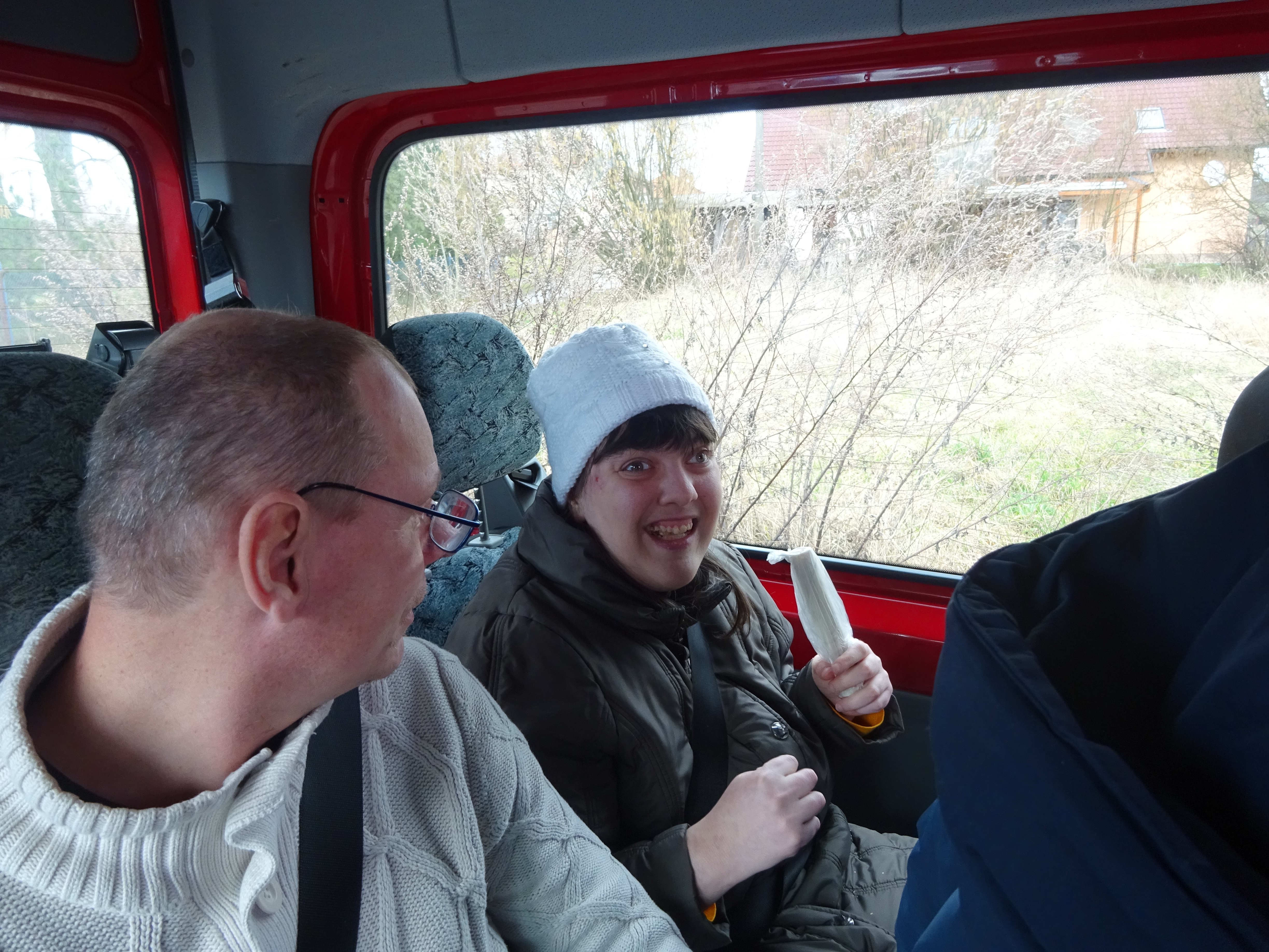 Plni dojmů a s vlastnoručně vyrobenými trubičkami se vracíme domů