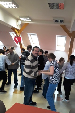 Občerstveni jsme se pustili s chutí do tance