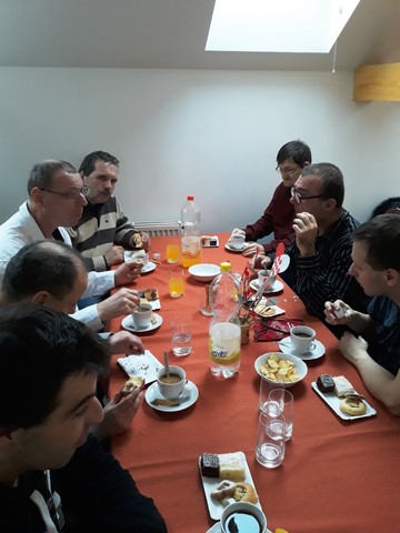 Rozprava při kávě