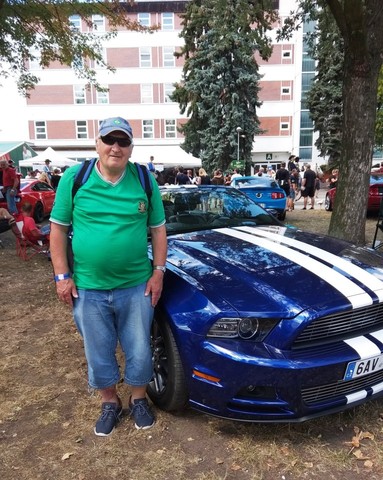 A nakonec současnosti, je to ale fešák