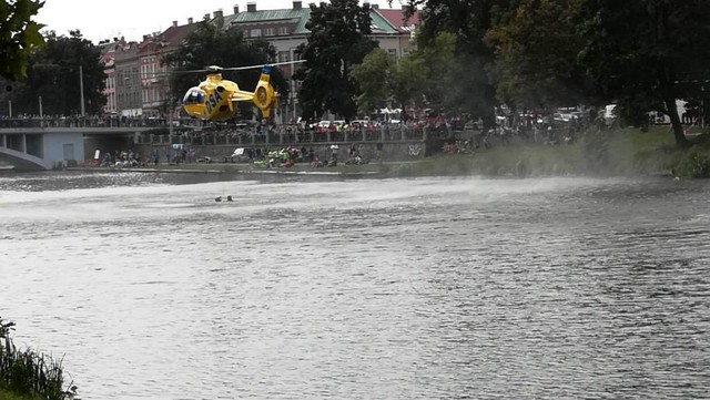 K vidění byla i letecká záchranná služba a to přímo v akci