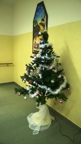 Vánočně jsme vyzdobili jídelnu na společnou večeři