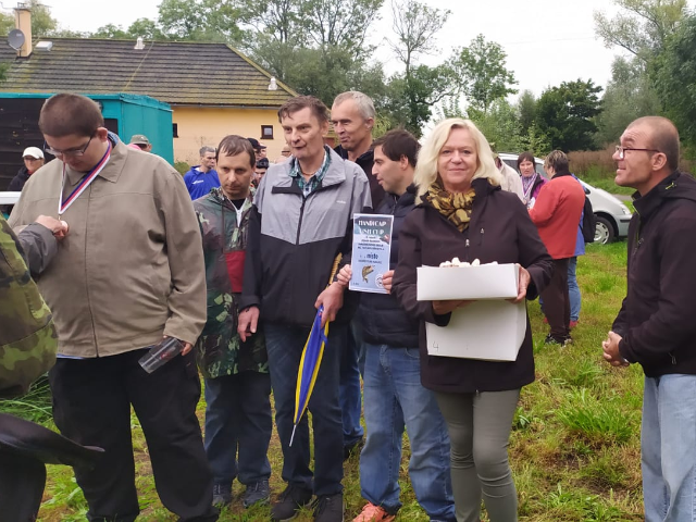 Bramborová medaile pro skupinu chytajících z chráněného bydlení v Pardubicích