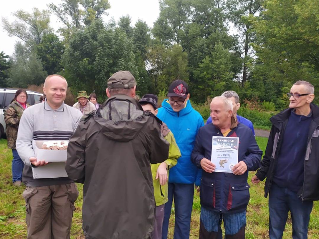 I hezké šesté místo chytajících ze služby domovy pro osoby se zdravotním postižením bylo ceněno medailí a dortem